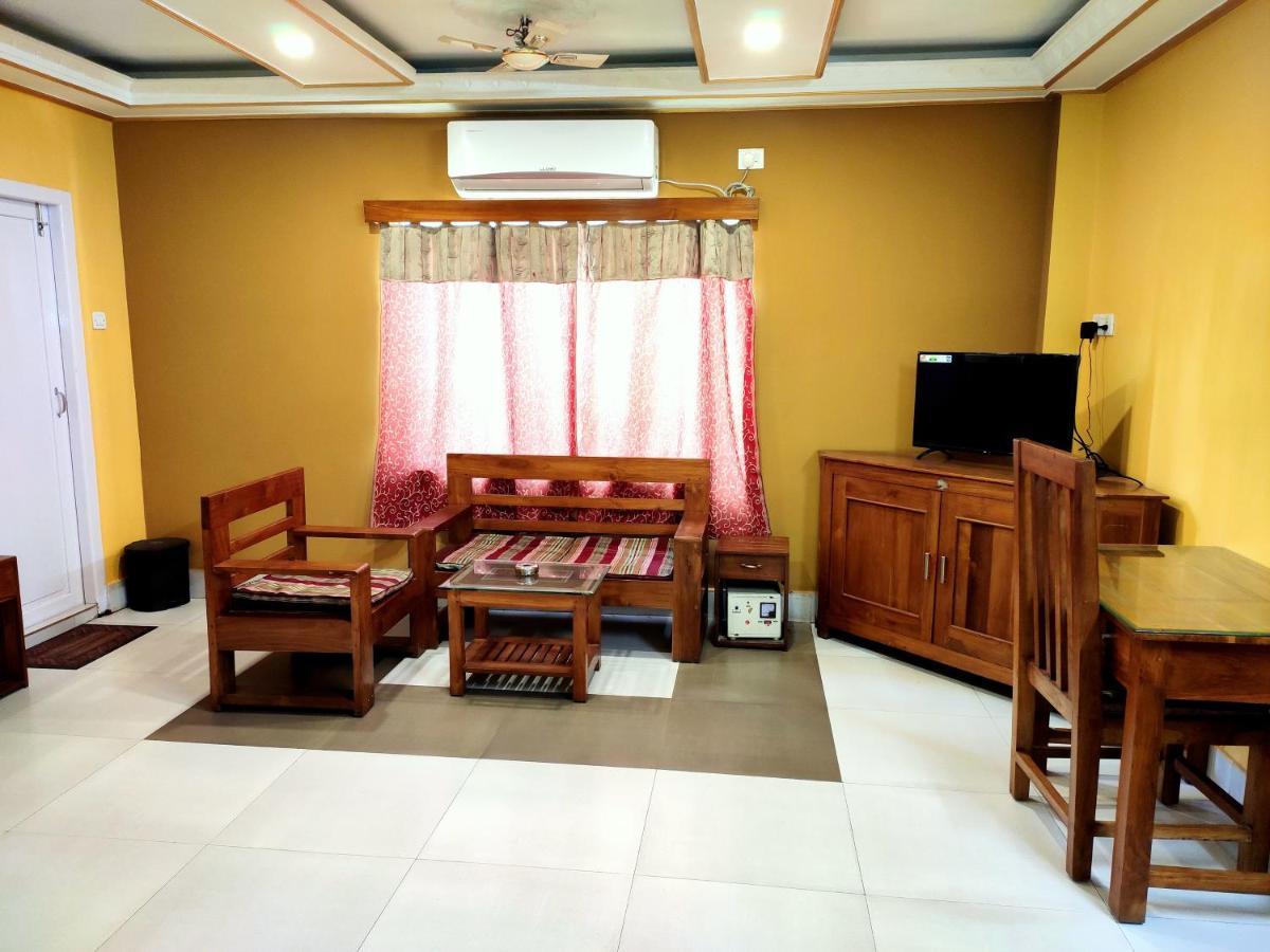Hotel Nakshatra Karimganj Exterior photo