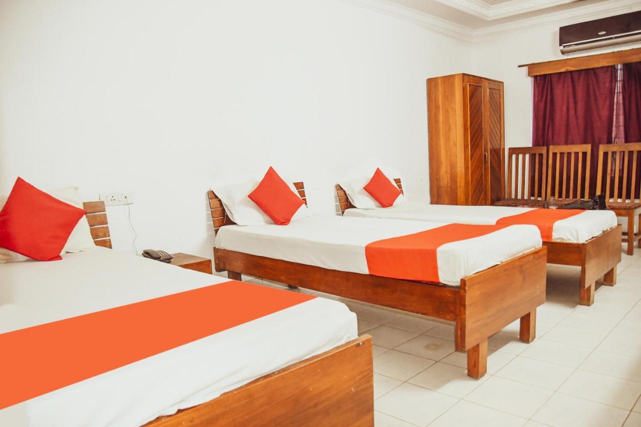 Hotel Nakshatra Karimganj Exterior photo